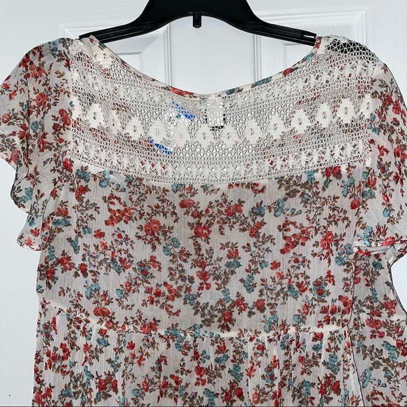 Torrid floral semi-sheer blouse short sleeve shirt - Picture 4 of 9